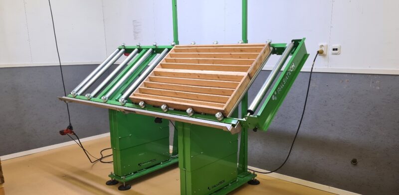 Palsatech's electrically adjustable logging table